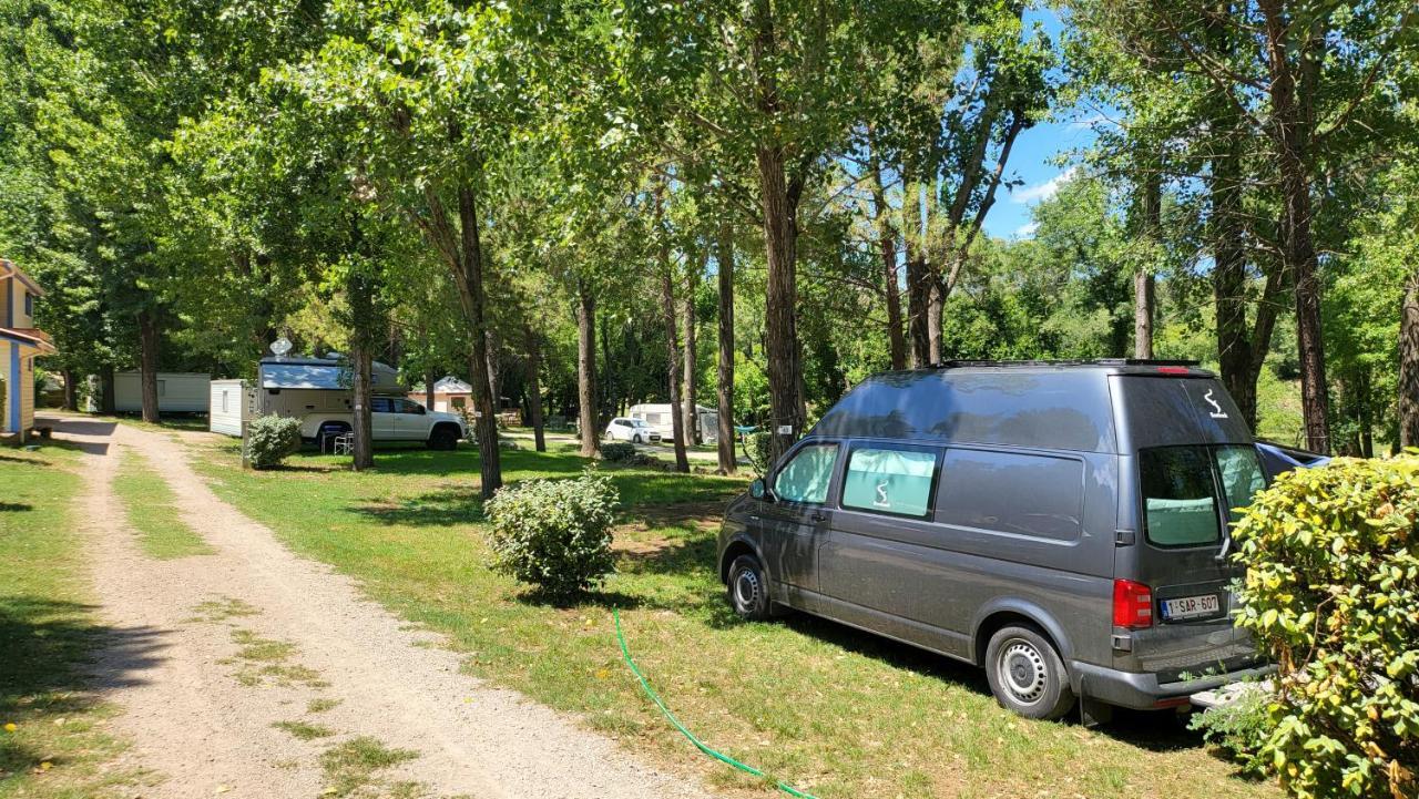 Camping De Graniers Monoblet المظهر الخارجي الصورة