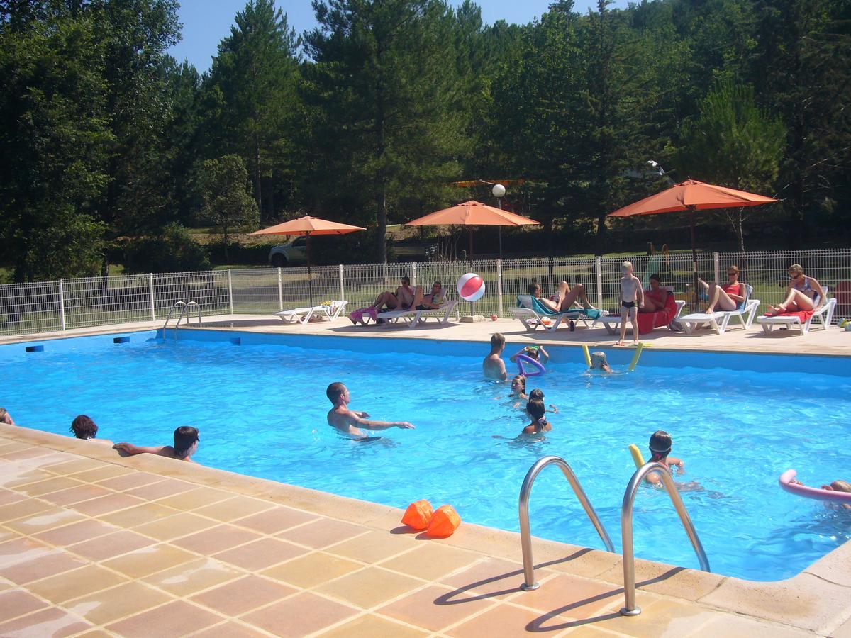 Camping De Graniers Monoblet المظهر الخارجي الصورة