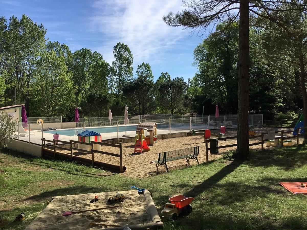 Camping De Graniers Monoblet المظهر الخارجي الصورة