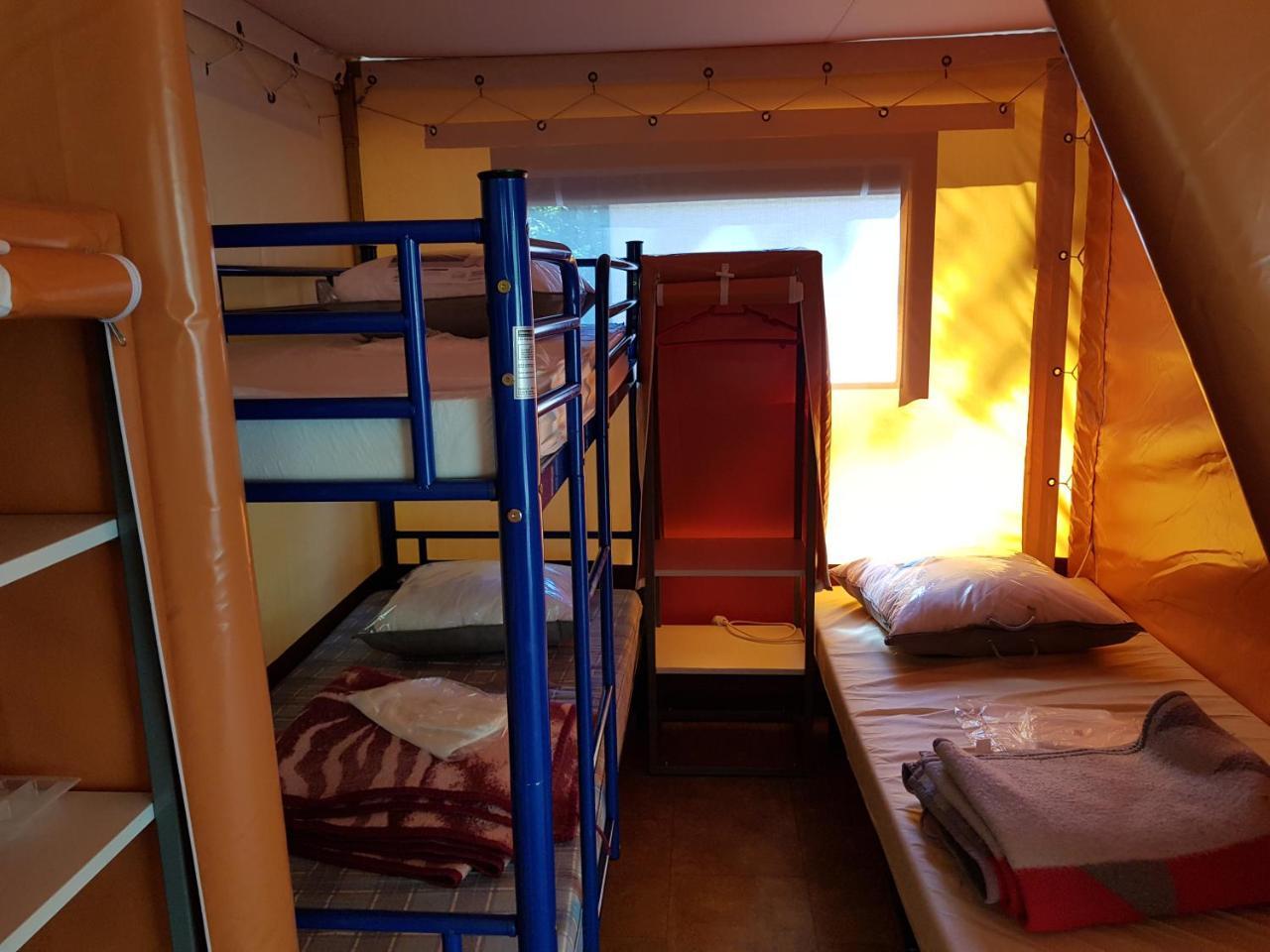 Camping De Graniers Monoblet المظهر الخارجي الصورة