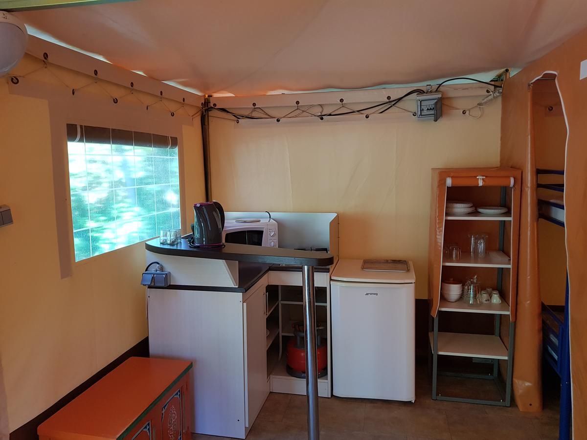 Camping De Graniers Monoblet المظهر الخارجي الصورة